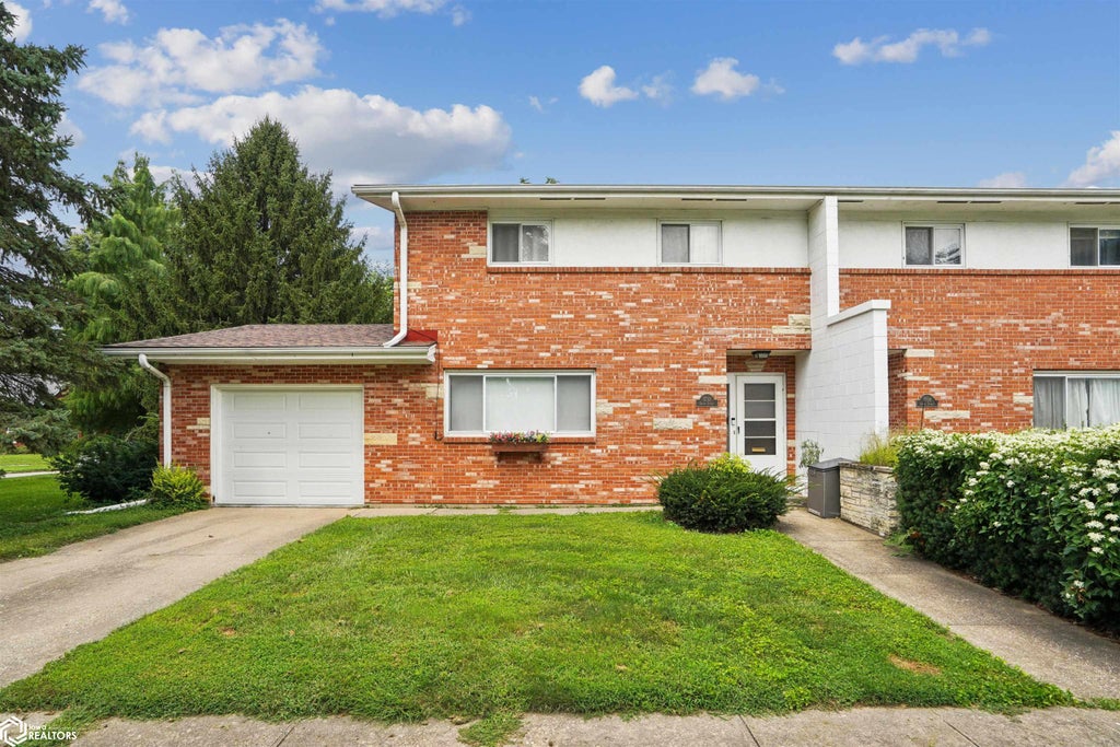 Photo of 1708-1710 Smith Street, Burlington, IA 52601 (MLS # 6342144)