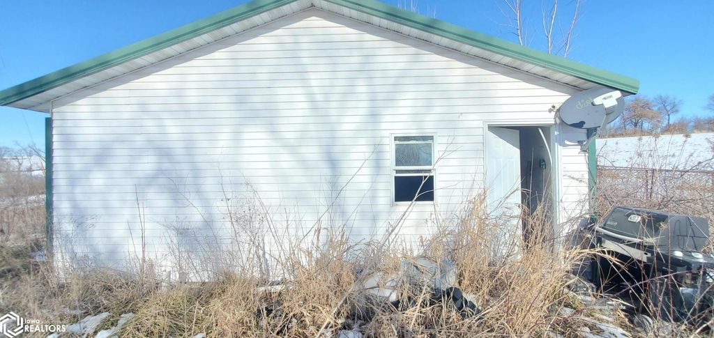 Photo of 1320 Clayton Avenue, Wayland, IA 52654 (MLS # 6334400)