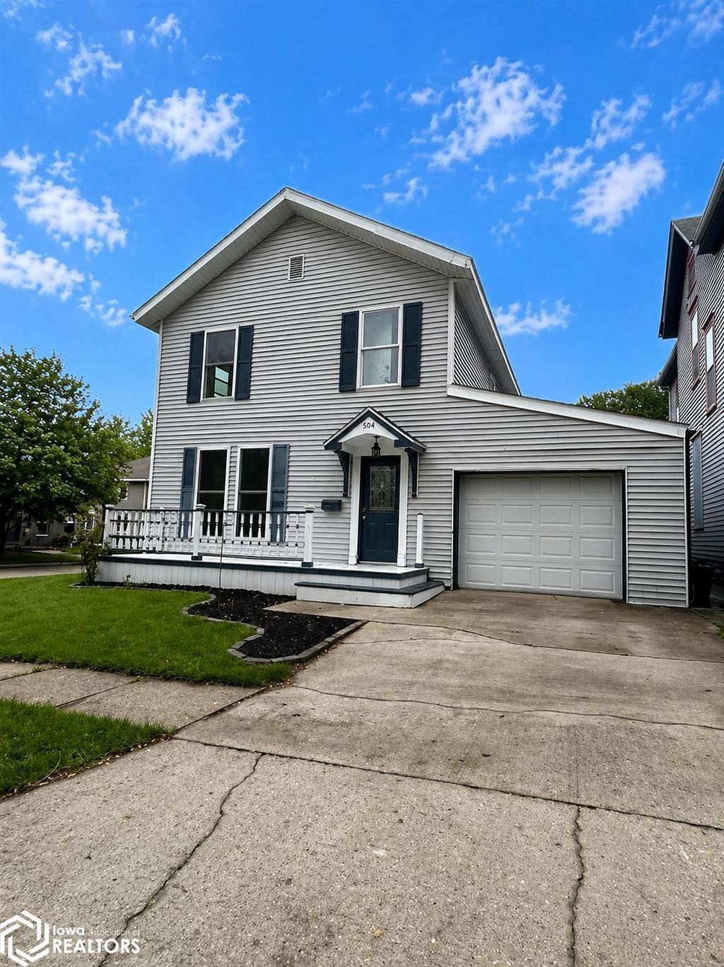 Photo of 504 4Th Street, Fort Madison, IA 52627 (MLS # 6337672)