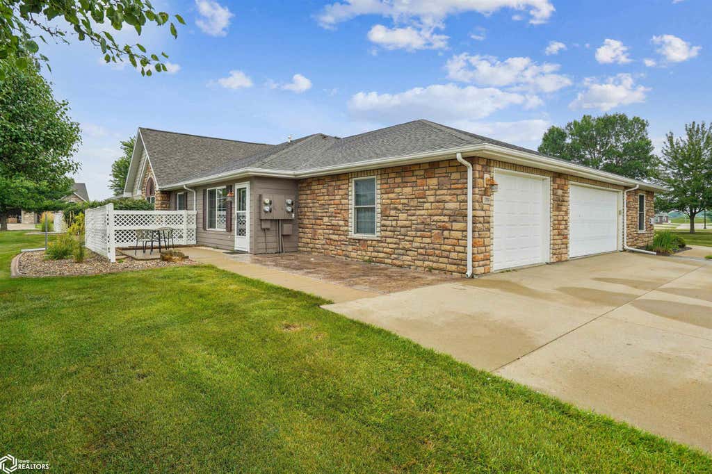 Photo of 1709 E Greenwood Ln LN, Mount Pleasant, IA 52641 (MLS # 6341169)