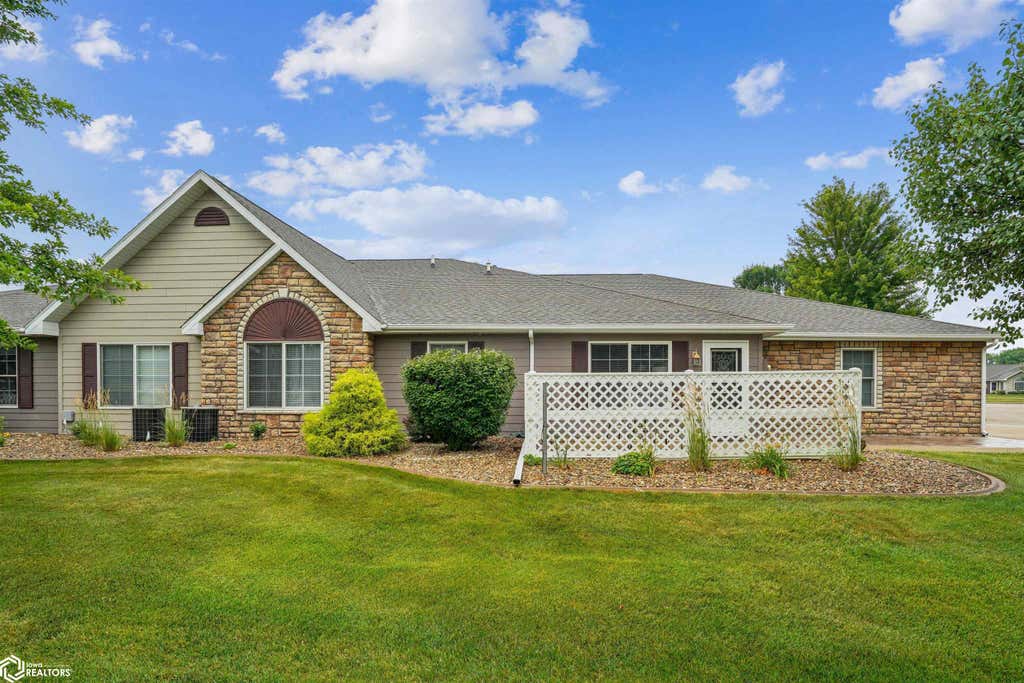 Photo of 1709 E Greenwood Ln LN, Mount Pleasant, IA 52641 (MLS # 6341169)