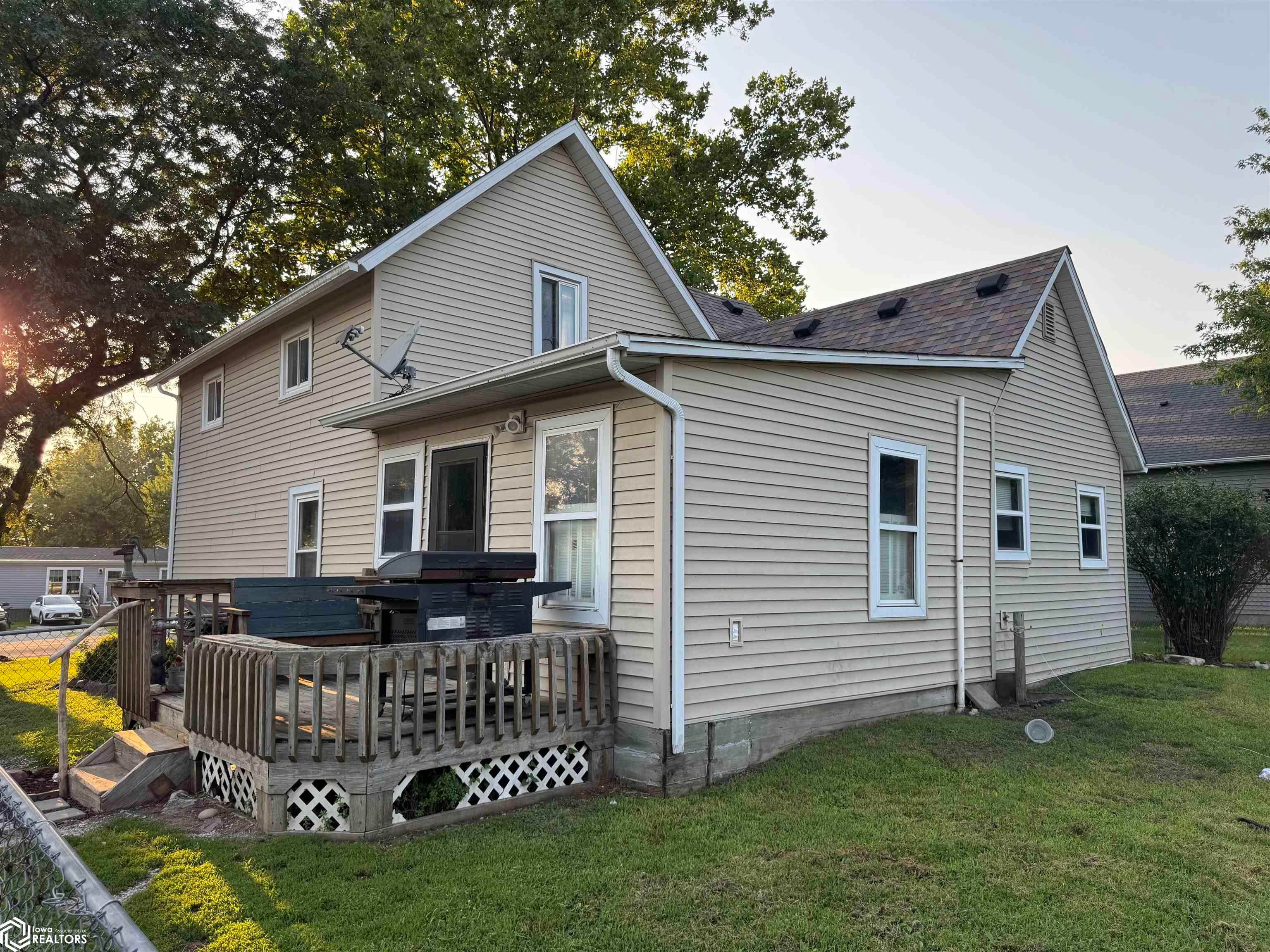413 McClellan Street