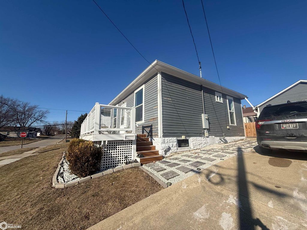 Photo of 307 E Orchard, Centerville, IA 52544 (MLS # 6335023)