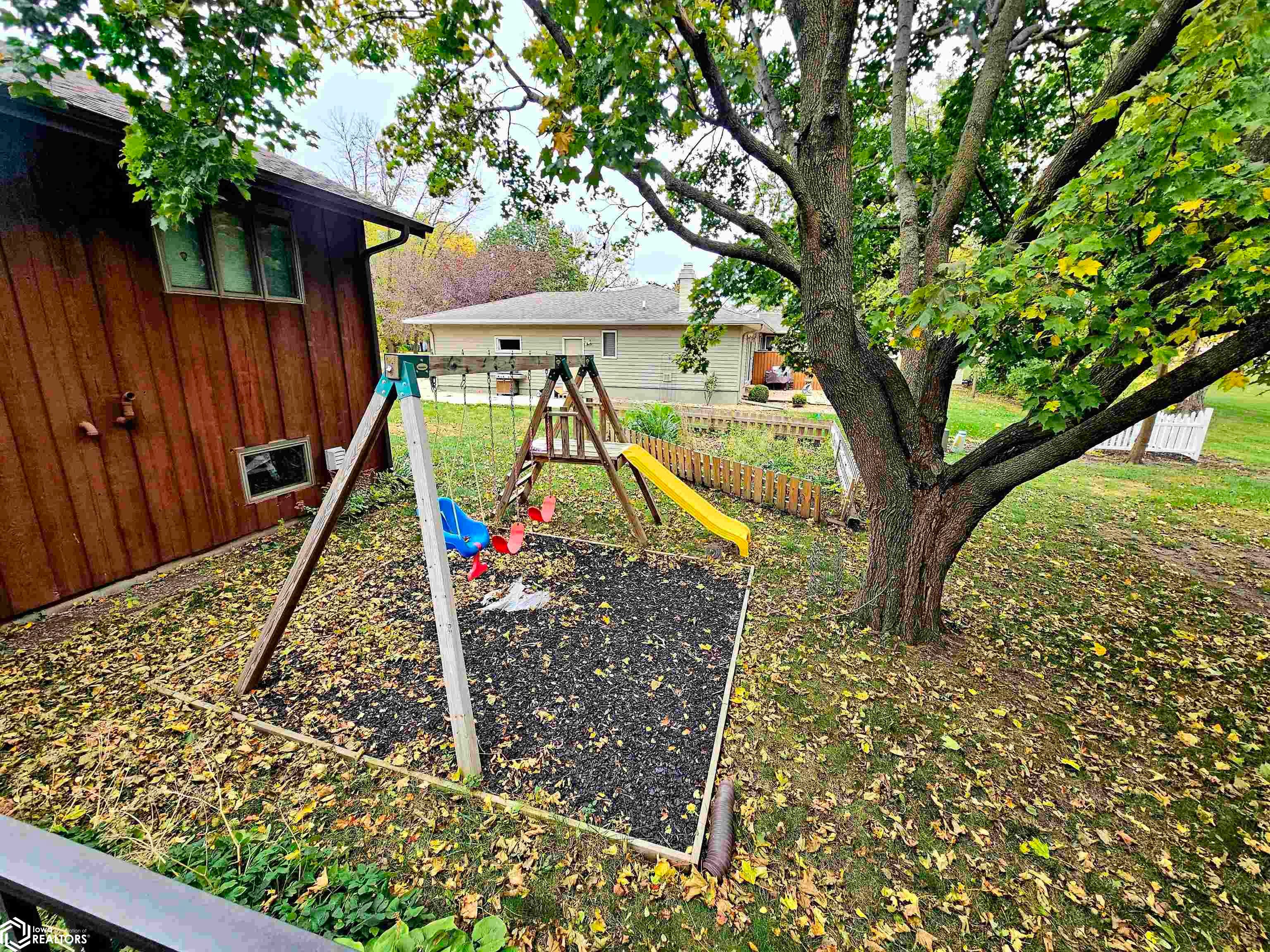 1902 E Lucas Street - Photo 4