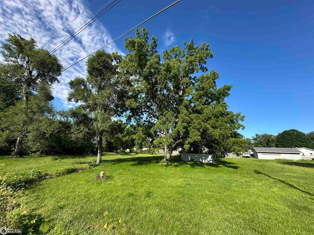 Photo of 839 S Moore ST, Ottumwa, IA 52501 (MLS # 6340421)