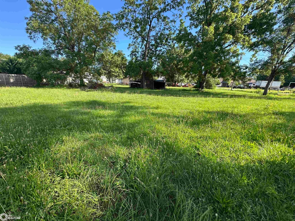 Photo of 839 S Moore ST, Ottumwa, IA 52501 (MLS # 6340421)