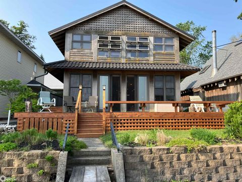 15340 5th Street Clear Lake IA 50428