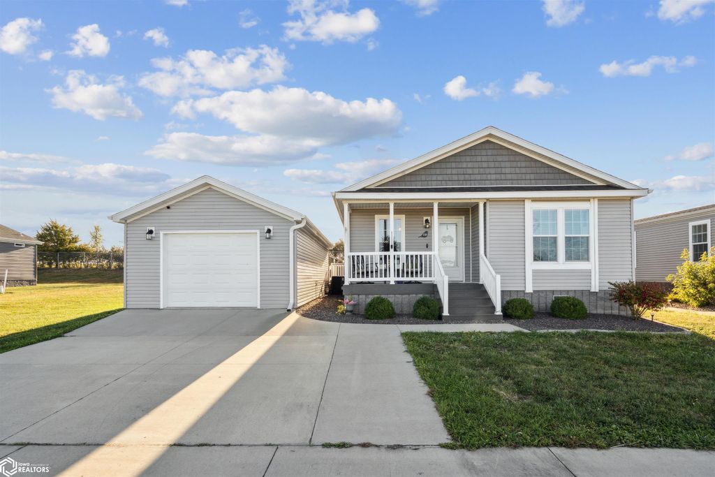 Photo of 1500 E Linden #118 Drive, Mount Pleasant, IA 52641 (MLS # 6333063)