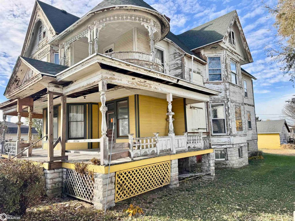 Photo of 301 N Jefferson St. St, Mount Pleasant, IA 52641 (MLS # 6333881)