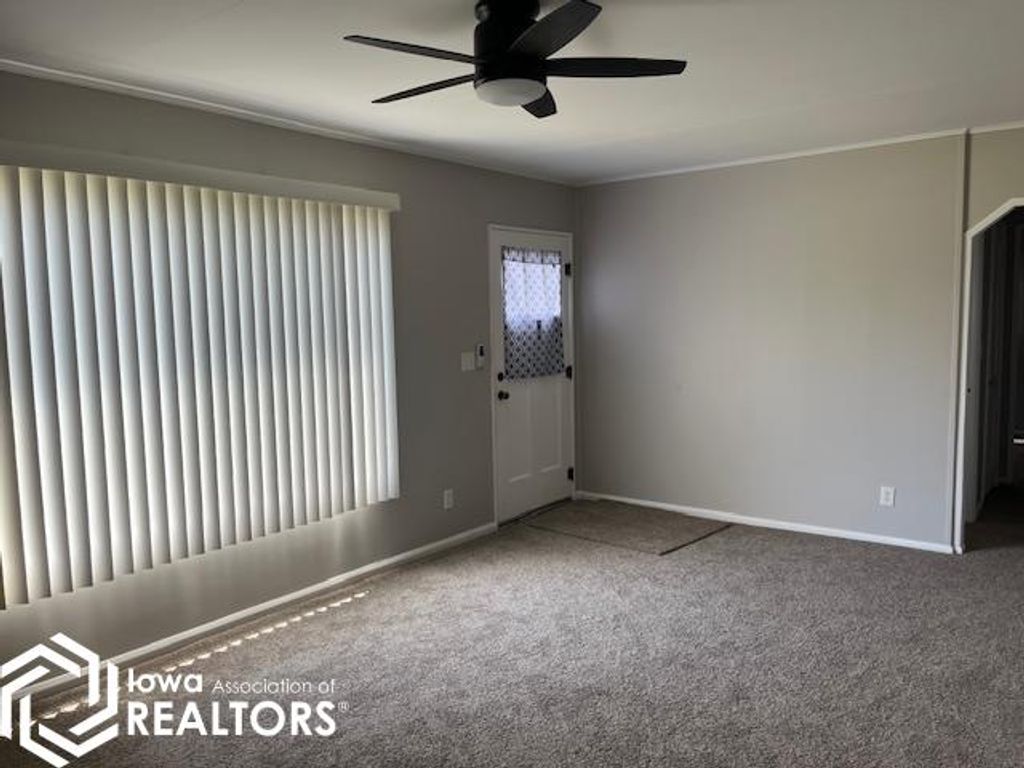 Photo of 613 N Palm Avenue, Mount Pleasant, IA 52641 (MLS # 6334292)