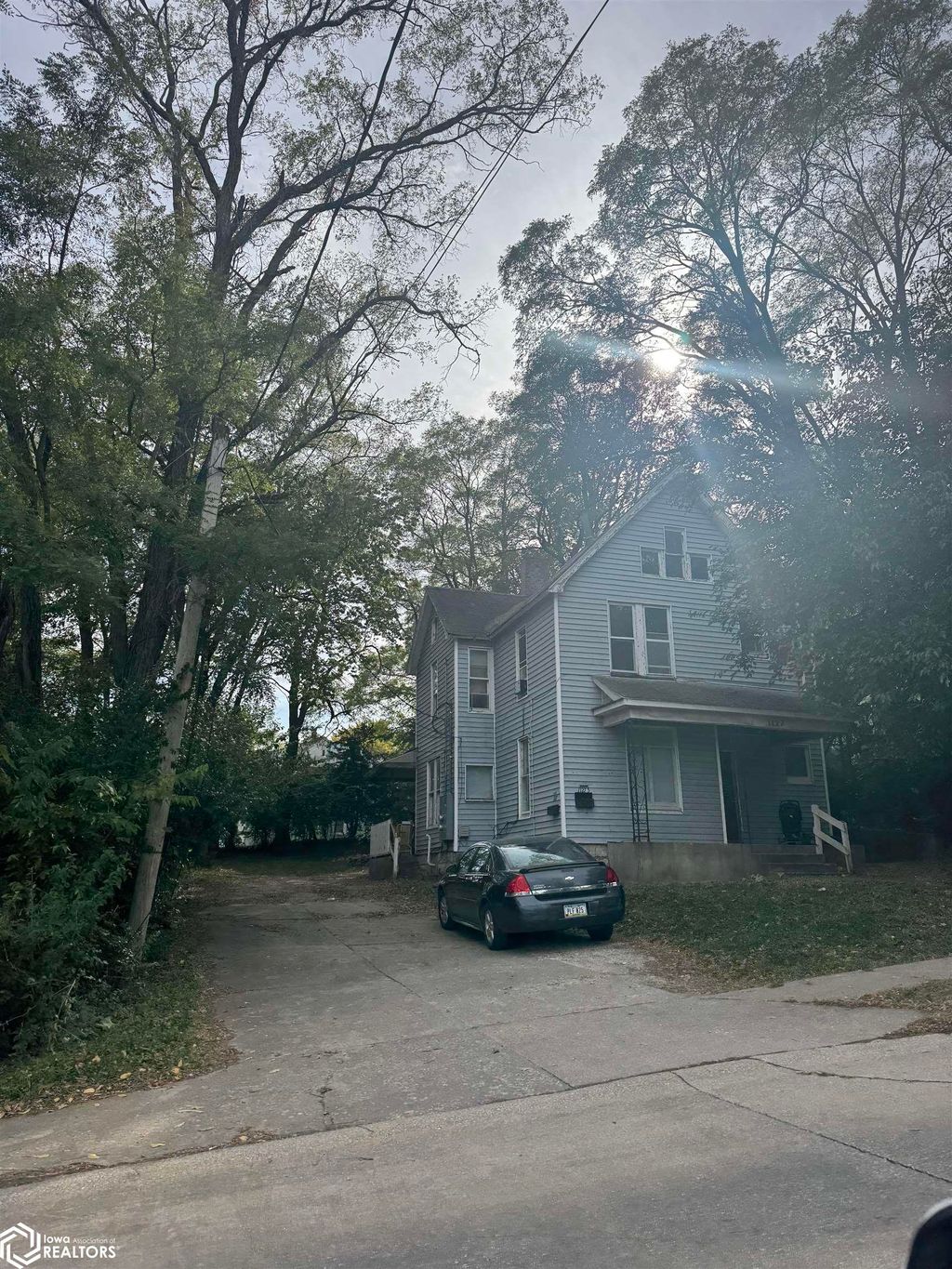 Photo of 1127 Washington Street, Burlington, IA 52601 (MLS # 6333184)