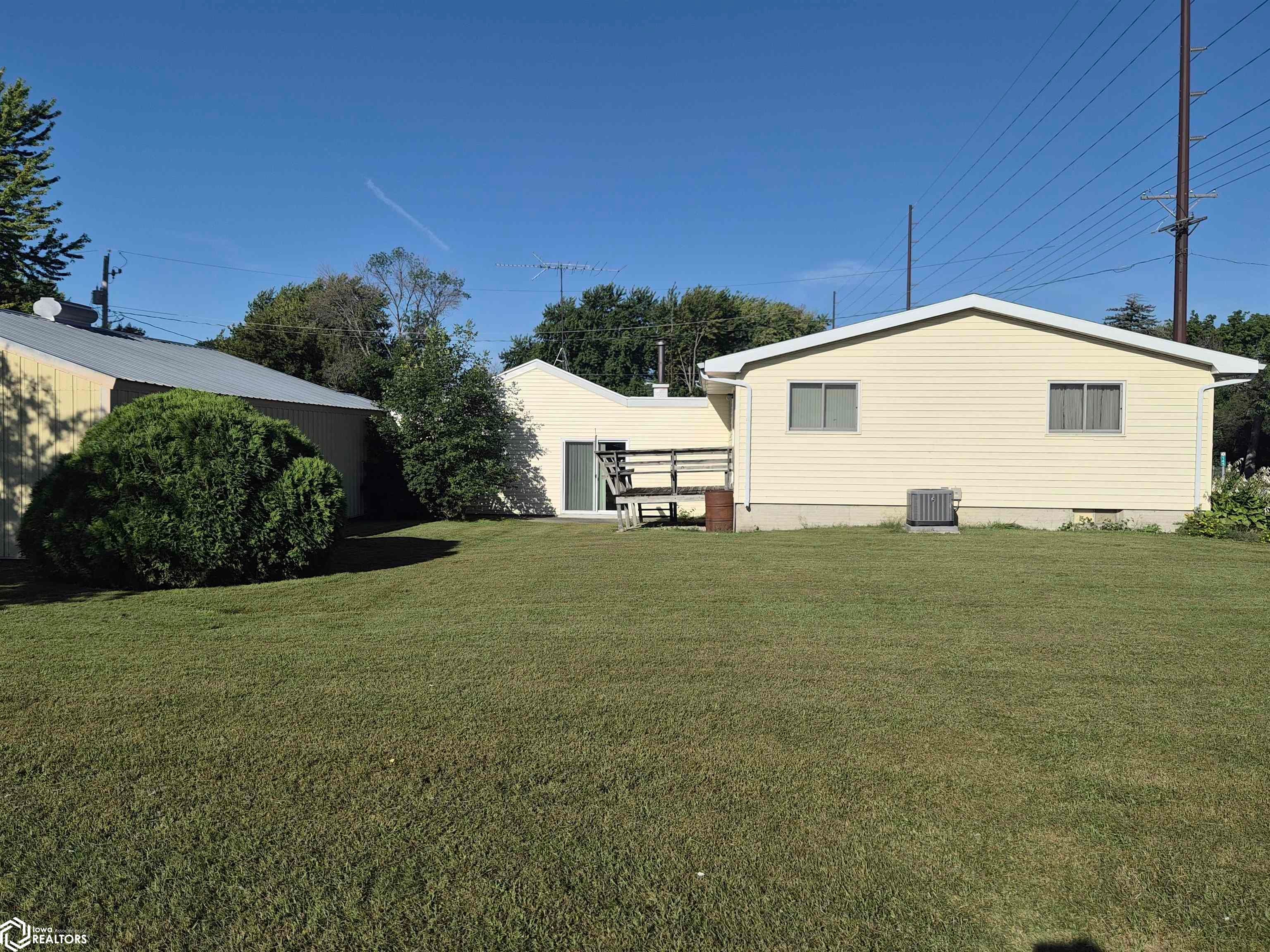 305 E Highway 3