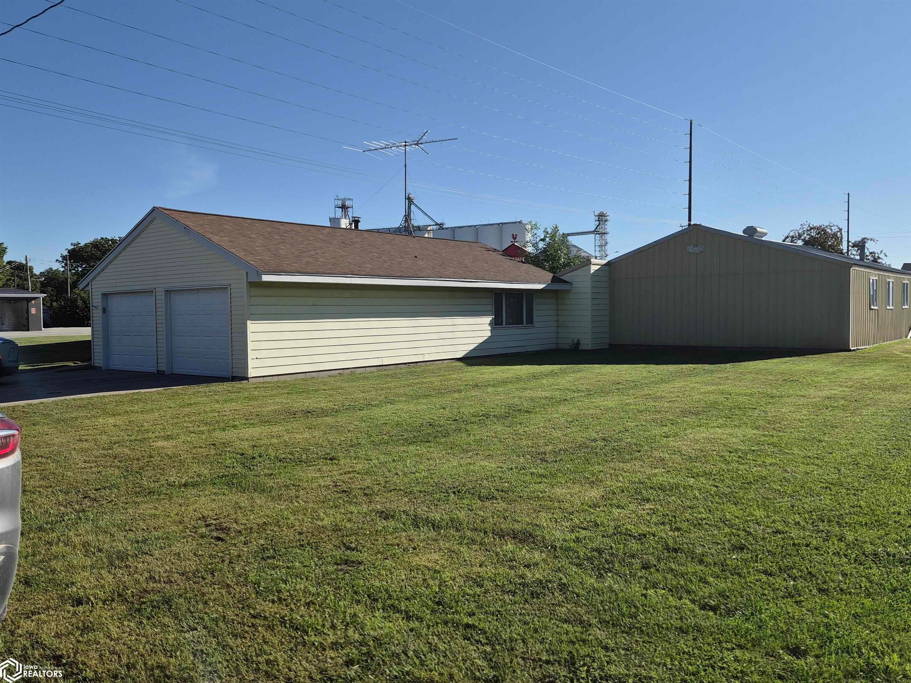 305 E Highway 3