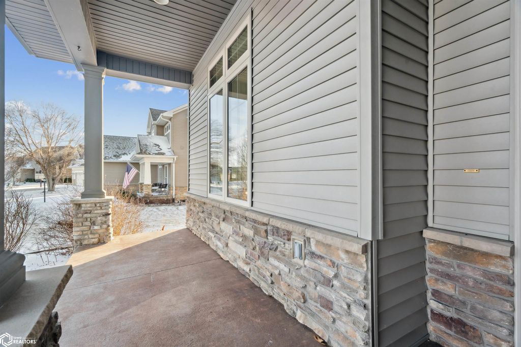 Photo of 705 Yorkshire Street, North Liberty, IA 52317 (MLS # 6335006)