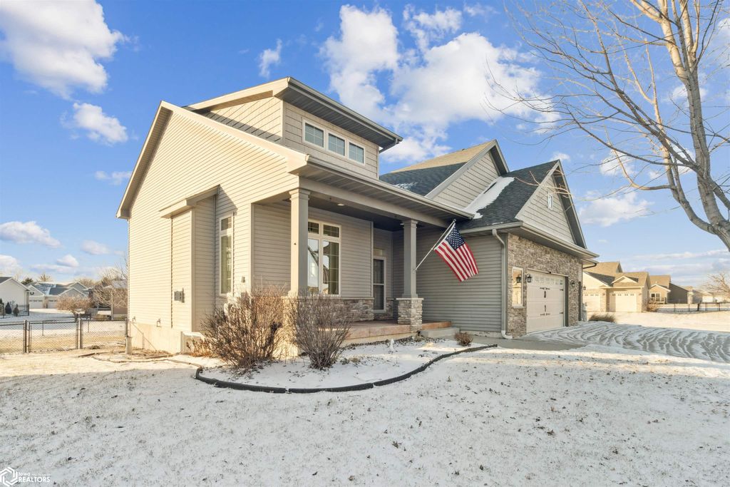 Photo of 705 Yorkshire Street, North Liberty, IA 52317 (MLS # 6335006)