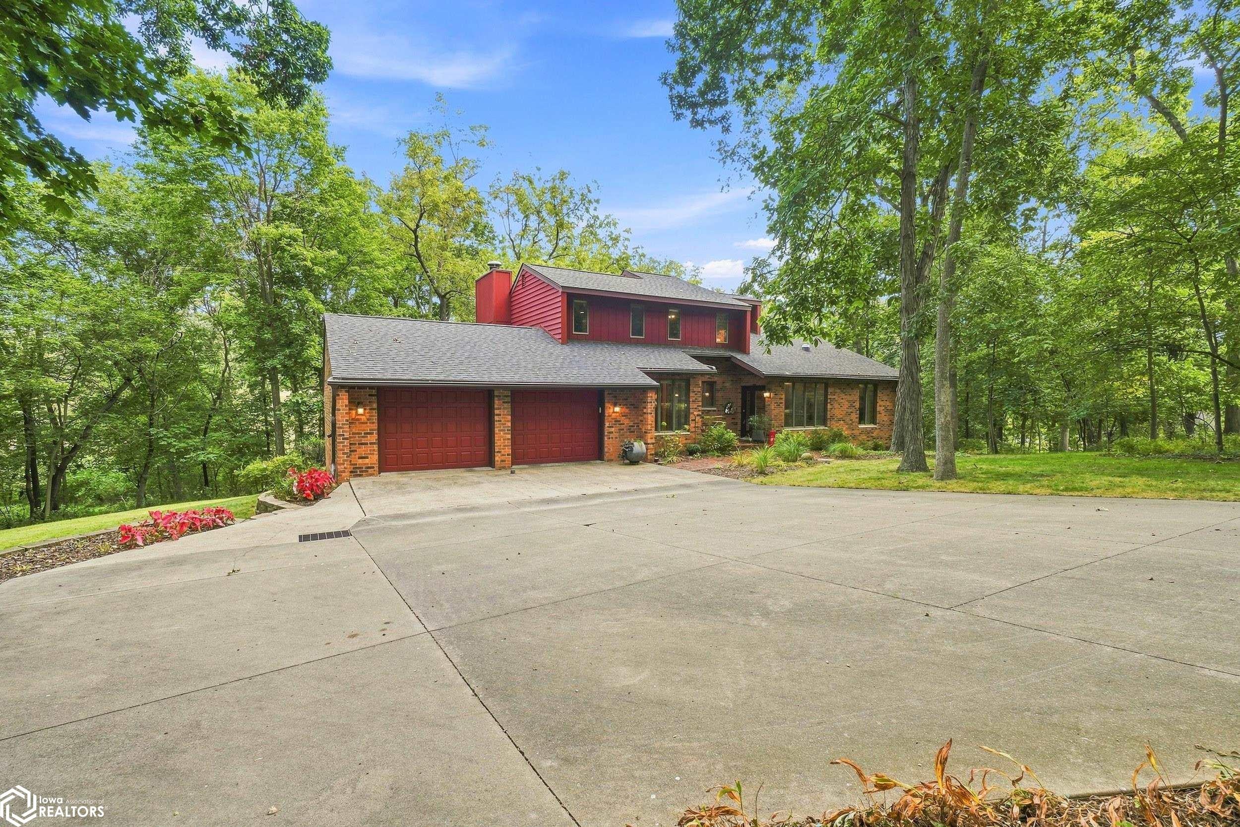 411 Heatherwood Circle