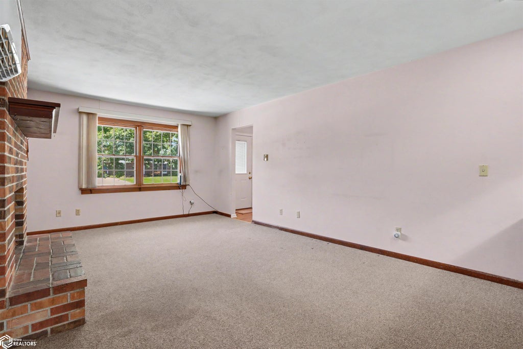 Photo of 800 S Alter Ct. CT, Mount Pleasant, IA 52641 (MLS # 6343453)