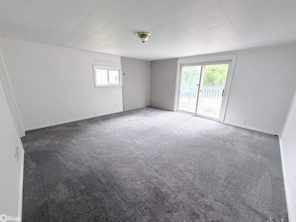 Photo of 1220 Virginia Ave. AVE, Burlington, IA 52601 (MLS # 6341552)
