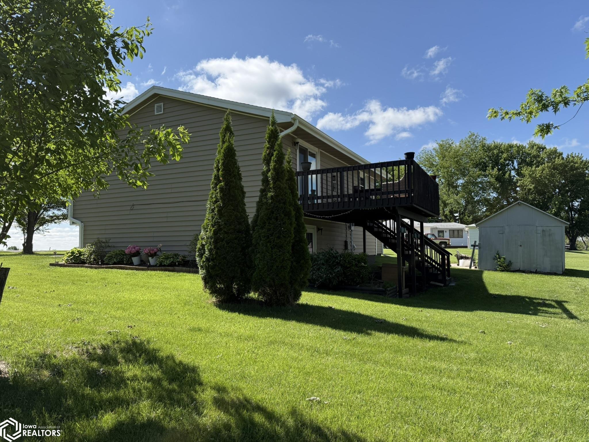 1250 S Ridge