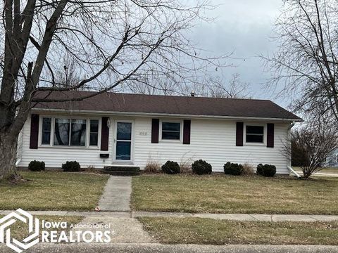 Photo of 800 E Cedar Lane, Mount Pleasant, IA 52641 (MLS # 6334019)