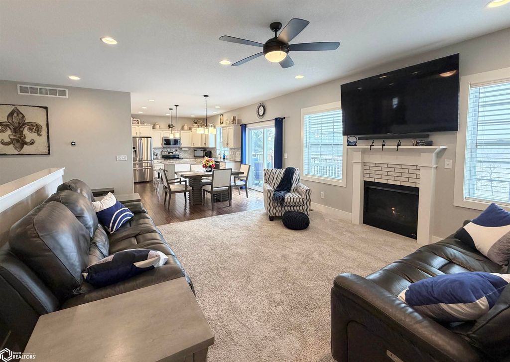 Photo of 726 E 26th Street N, Newton, IA 50208 (MLS # 6336306)