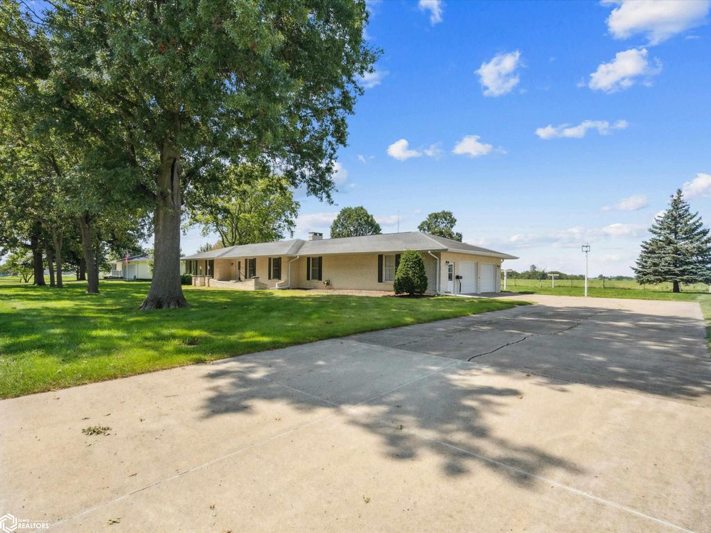 Photo of 202 Orchard Lane, New London, IA 52645 (MLS # 6331122)