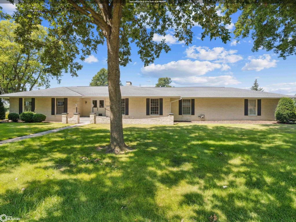 Photo of 202 Orchard Lane, New London, IA 52645 (MLS # 6331122)