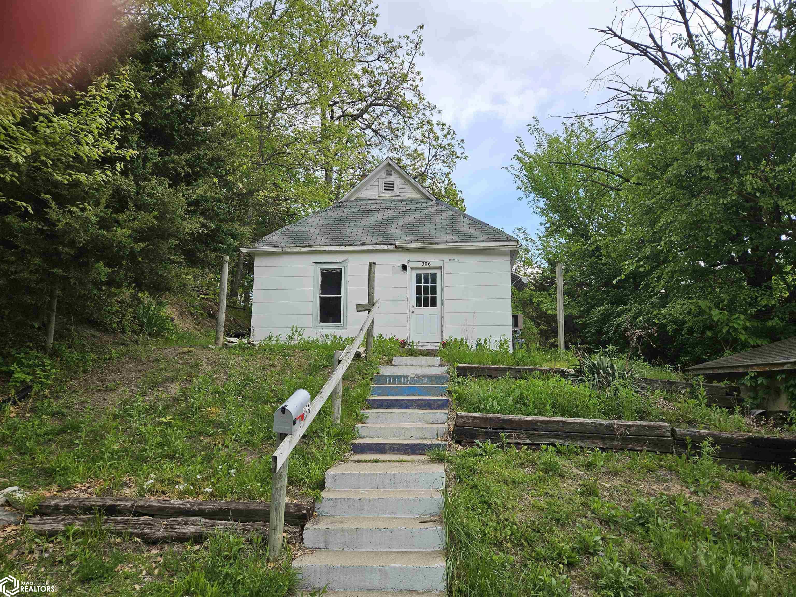 Photo 1 of 3 — 306 Tindell Street, Ottumwa, IA 52501