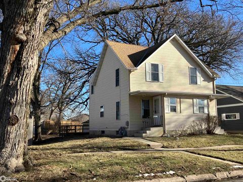 704 8th Avenue N Clear Lake IA 50428