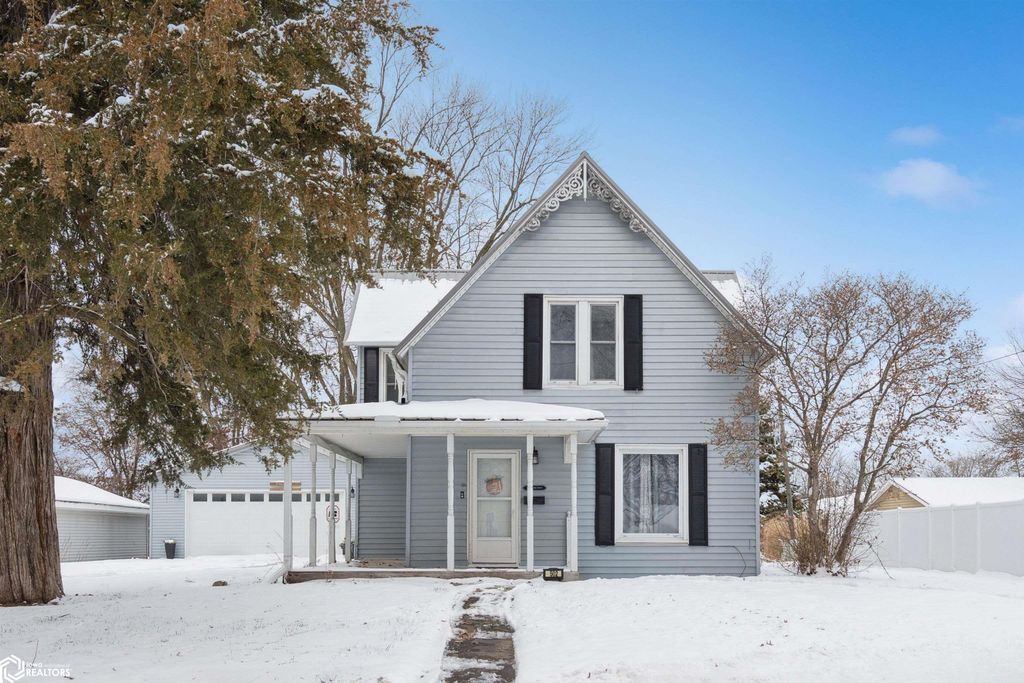 Photo of 502 S Elm Street, New London, IA 52645 (MLS # 6334125)