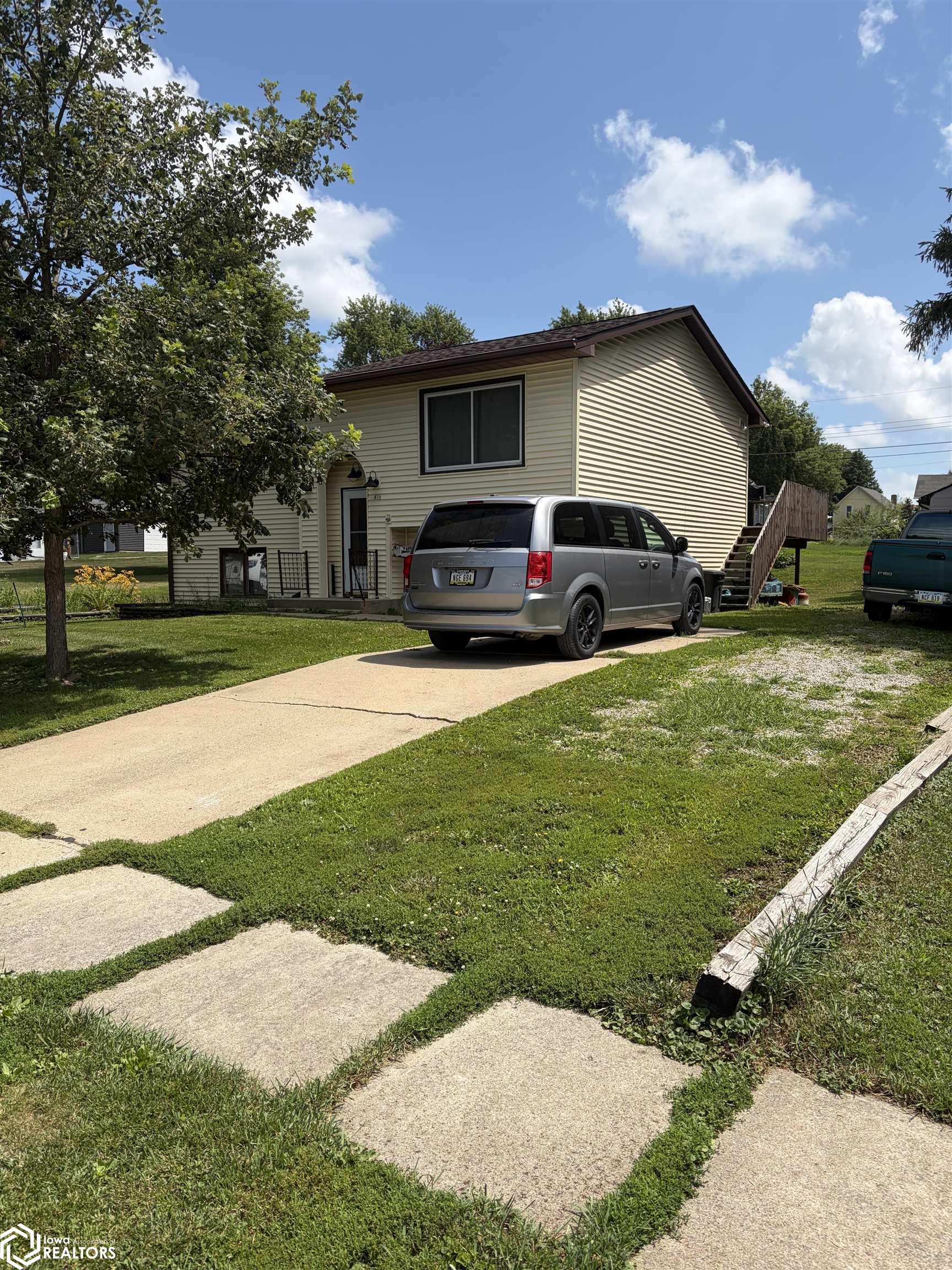 Photo 1 of 1 — 416 Spring Street, Grinnell, IA 50112