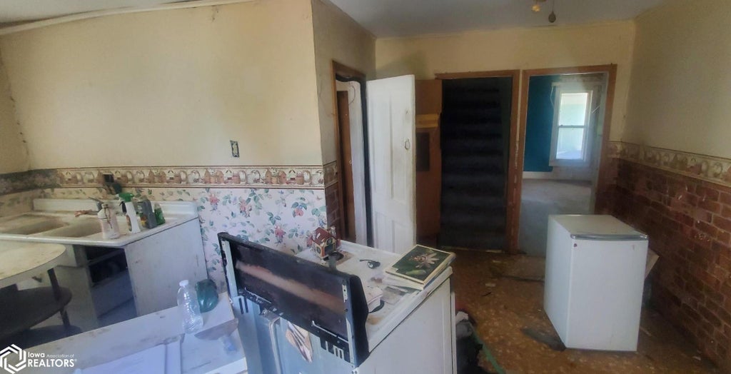 Photo of 813 S 16Th Street, Centerville, IA 52544 (MLS # 6341589)