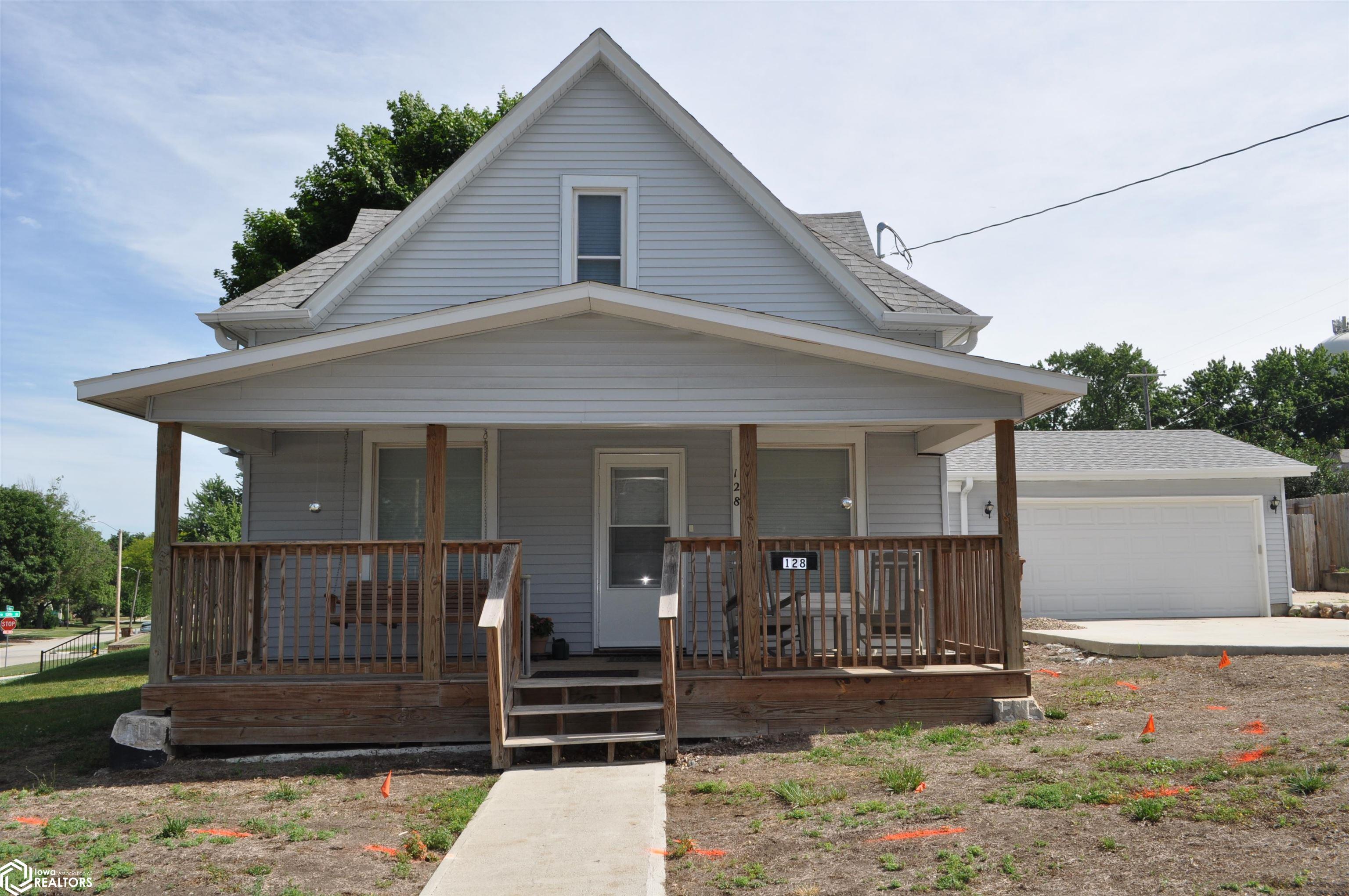 Photo 1 of 44 — 128 W 12th Street, Carroll, IA 51401