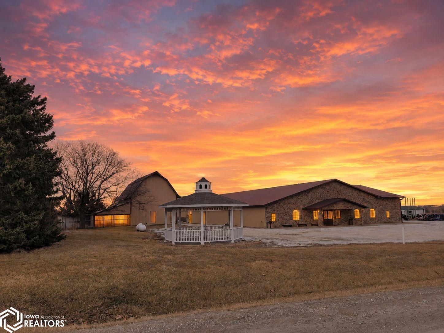 20595 255Th St, Sigourney, IA 52591