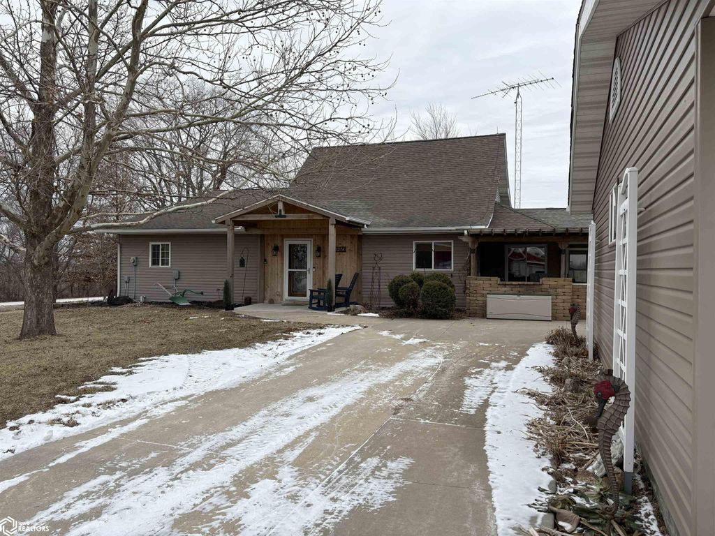 Photo of 1274 Jefferson Keokuk Street, Ollie, IA 52576 (MLS # 6335436)