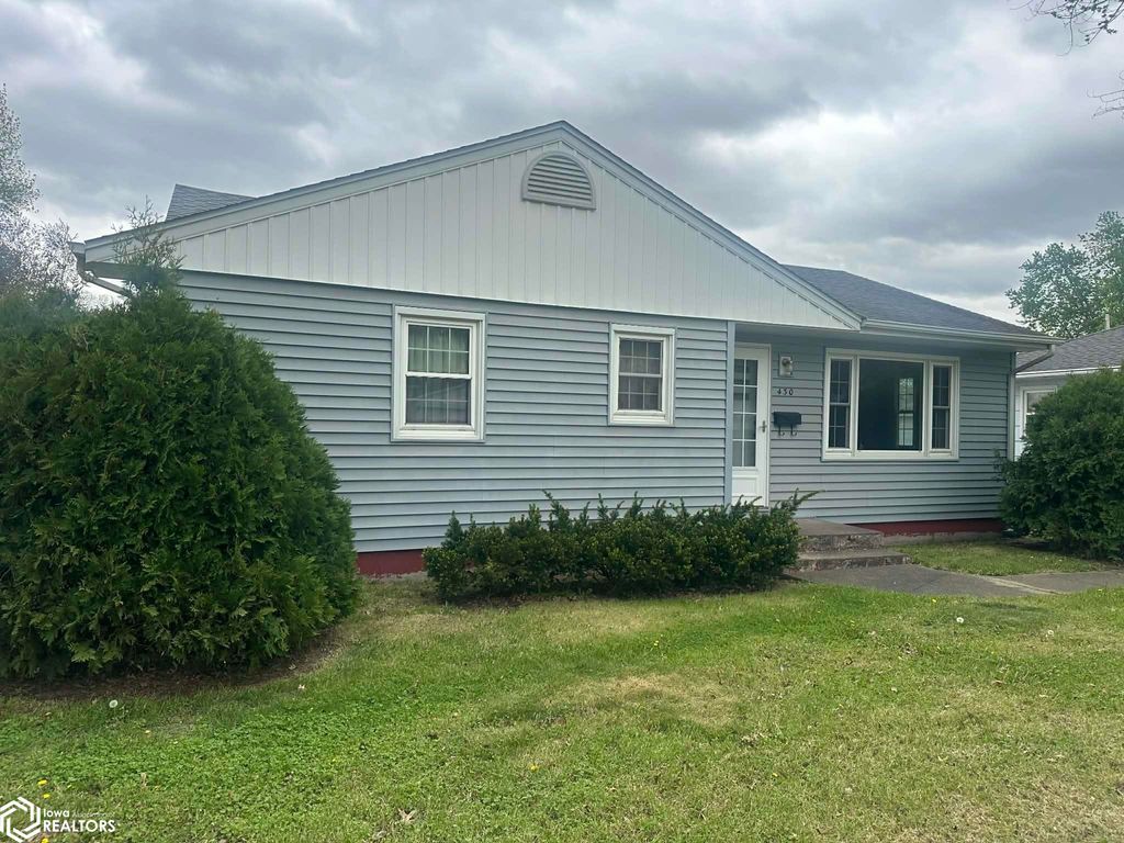 Photo of 430 S Pocahontas Street, Ottumwa, IA 52501 (MLS # 6337610)