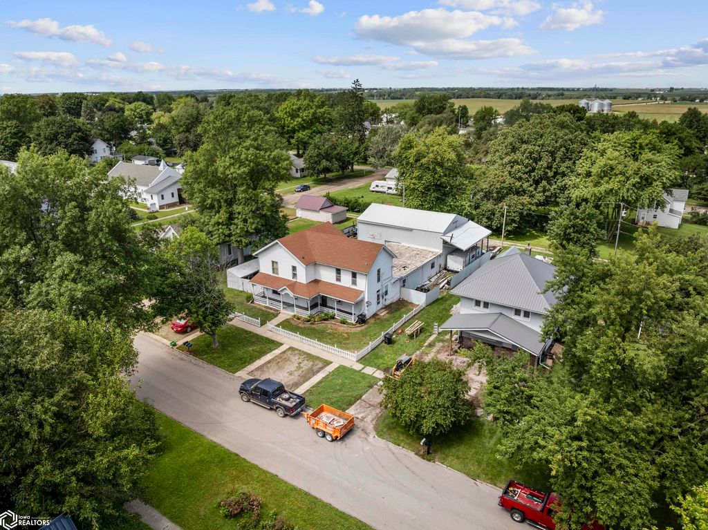 Photo of 203 E Ash St St, Winfield, IA 52659 (MLS # 6331965)