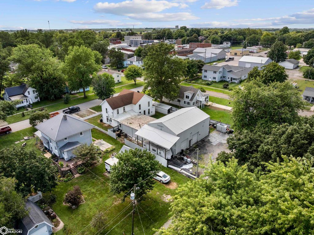 Photo of 203 E Ash St St, Winfield, IA 52659 (MLS # 6331965)