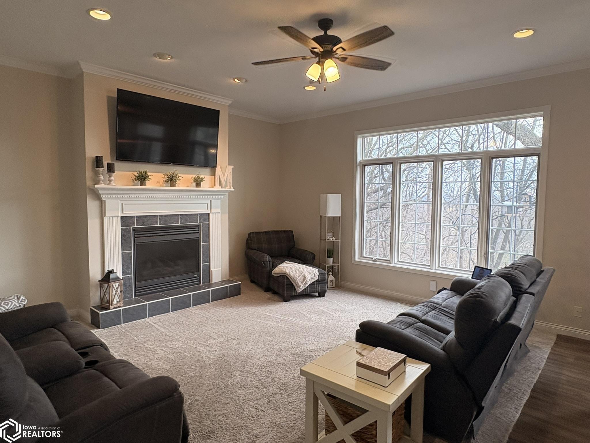 1225 Riverview Circle