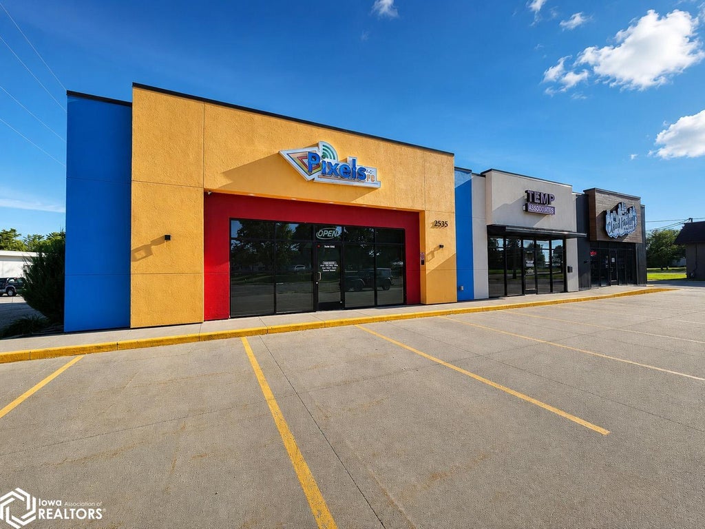 Photo of 2535 Mount Pleasant Street #Suite 100, Burlington, IA 52601 (MLS # 6340504)
