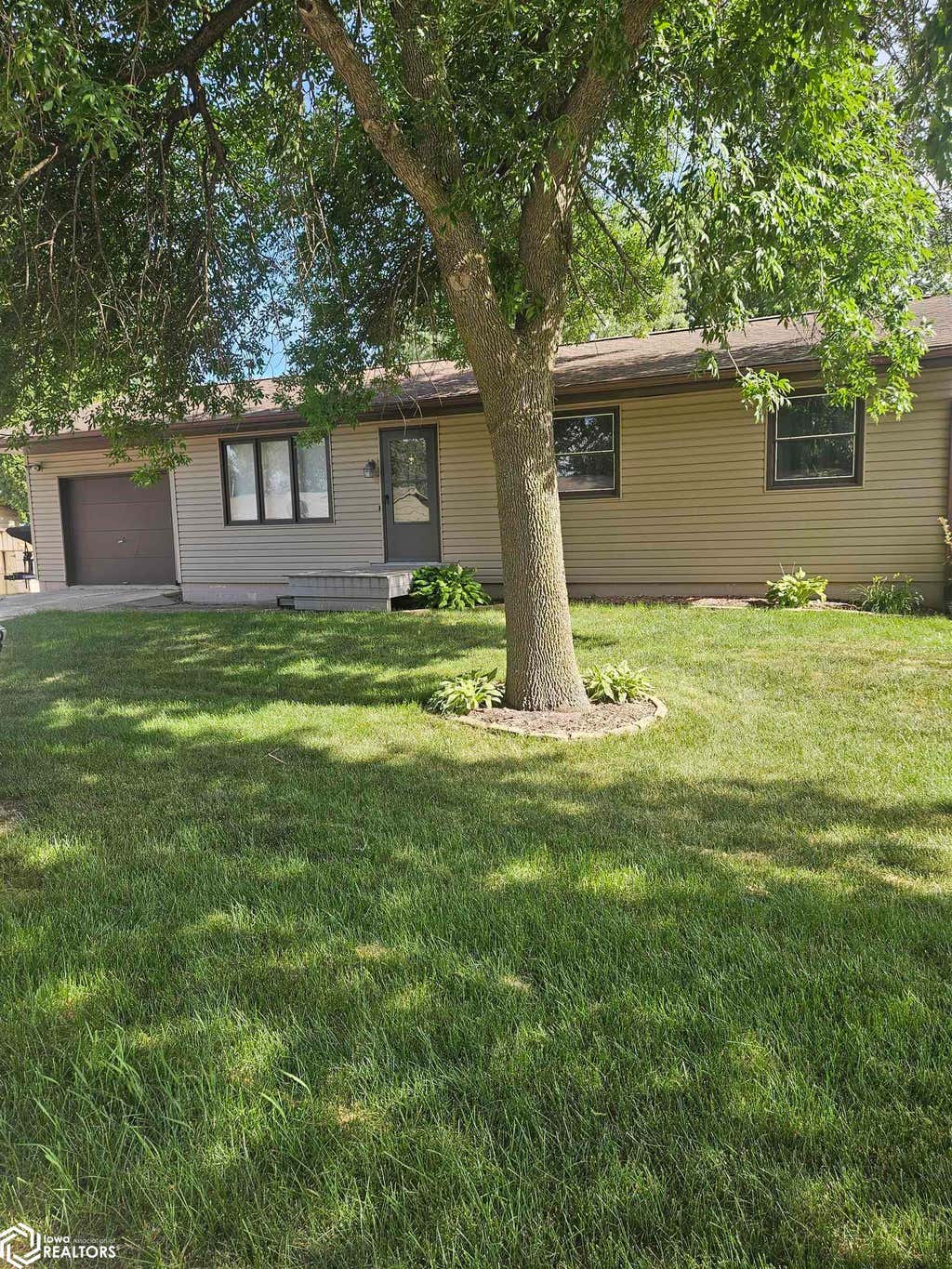 Photo of 103 Briar Cove Road, Algona, IA 50511 (MLS # 6339386)