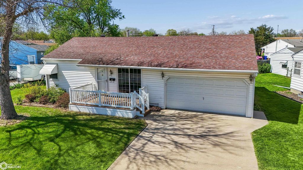 Photo of 13 Friendly Lane, Ottumwa, IA 52501 (MLS # 6337594)