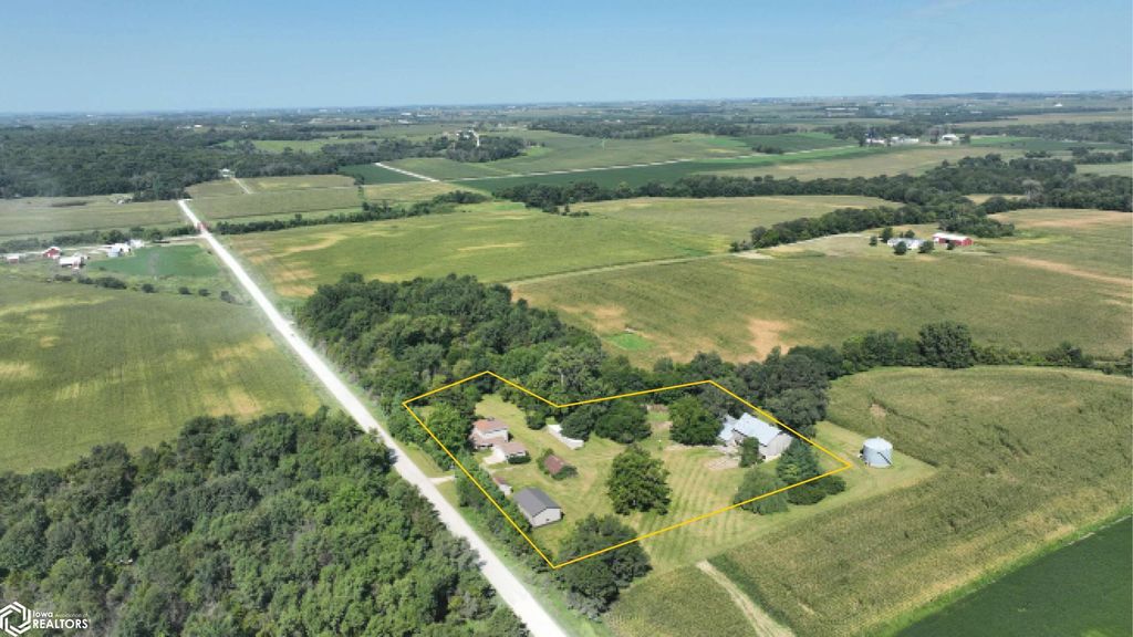 Photo of 4617 Durow Road, Center Point, IA 52213 (MLS # 6337731)