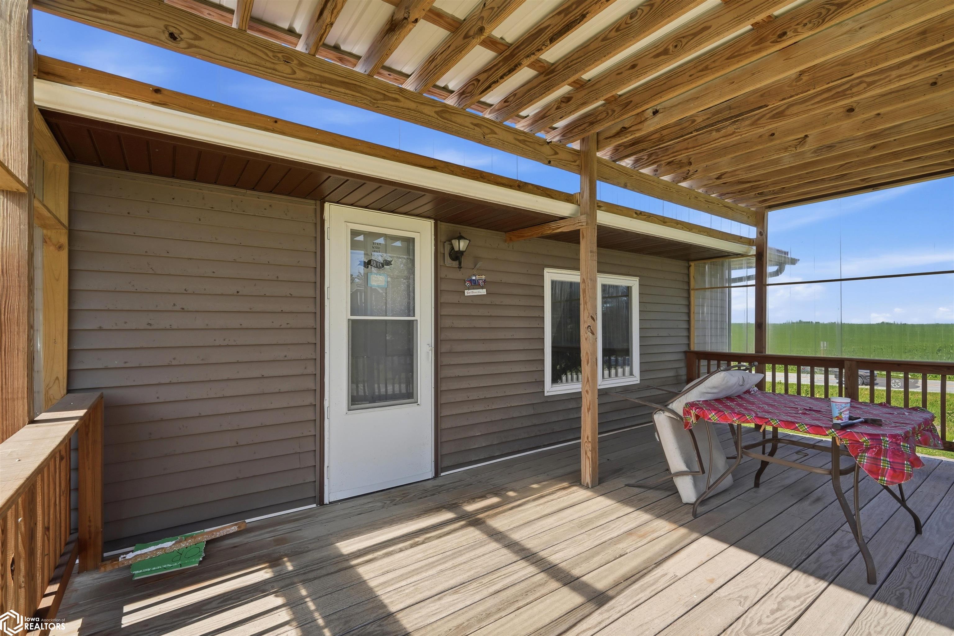 605 6Th Street - Photo 3