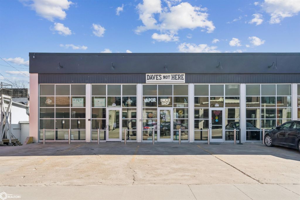 Photo of 713 Jefferson Street, Burlington, IA 52601 (MLS # 6337611)