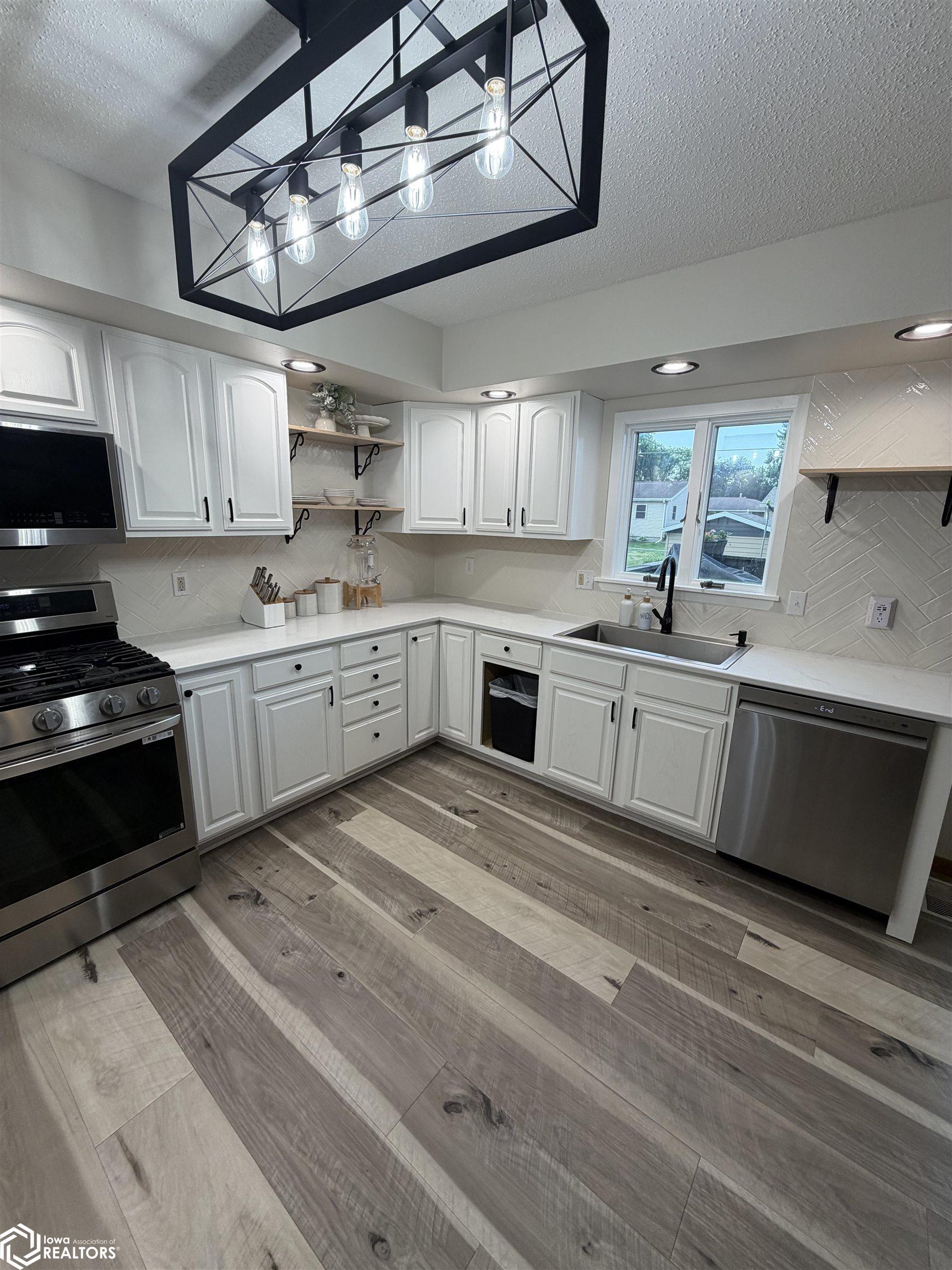 1620 E Elm Street - Photo 2