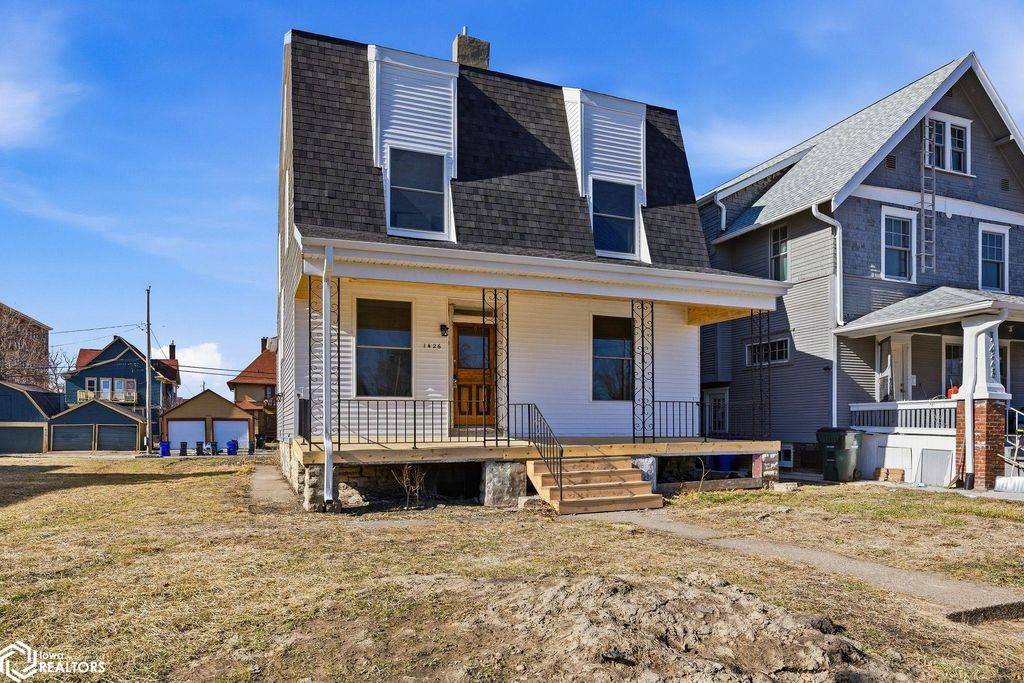 Photo of 1426 3rd Avenue SE, Cedar Rapids, IA 52403 (MLS # 6336243)