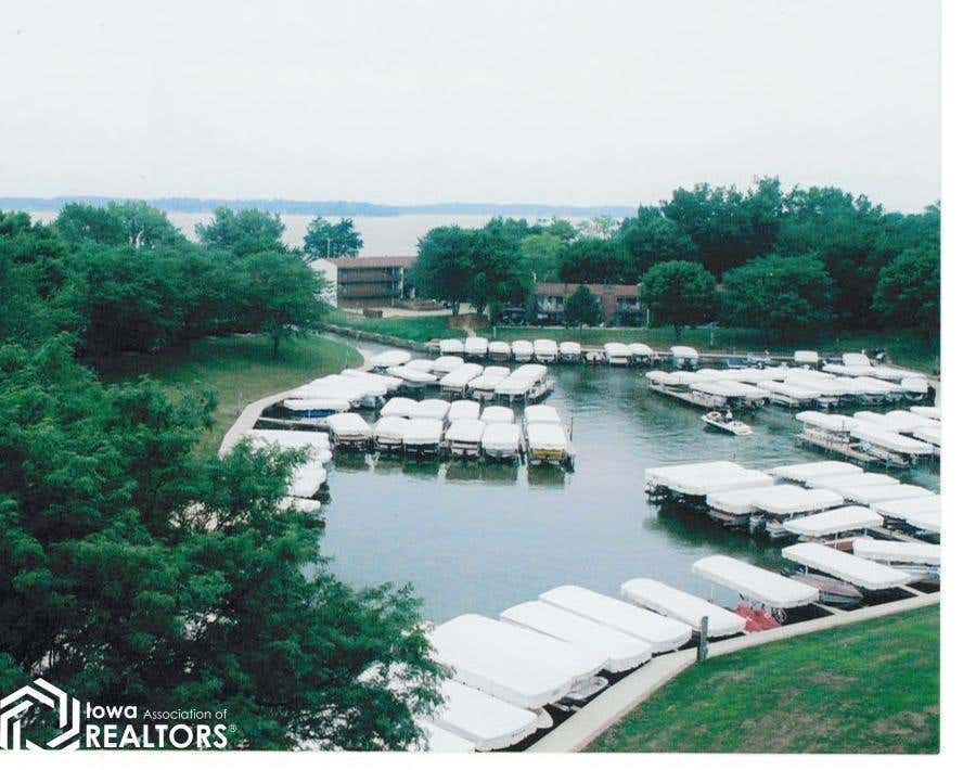 Photo of 2700 N Shore Drive #B14, Clear Lake, IA 50428 (MLS # 6341337)
