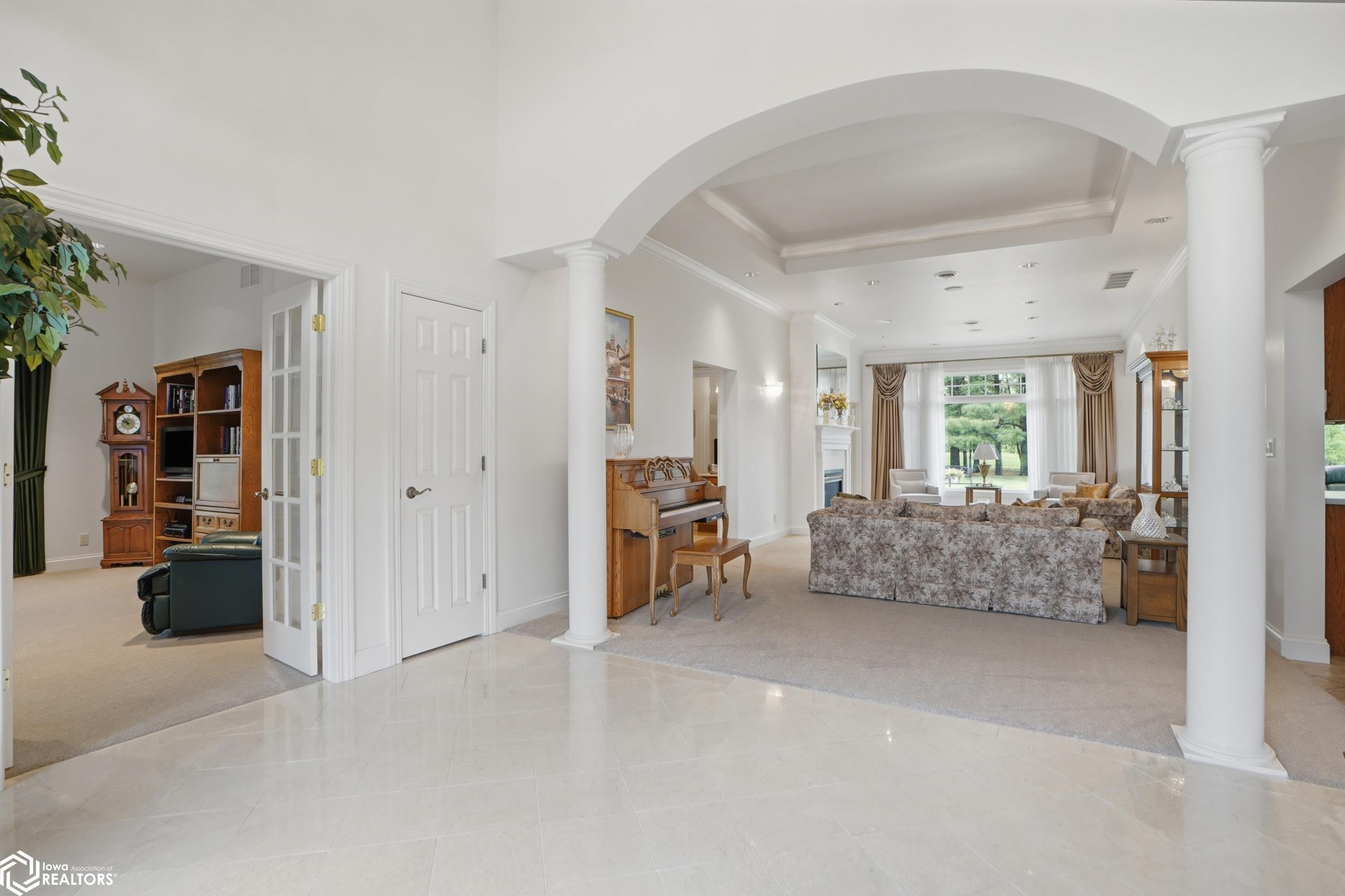 5547 Fairway Drive
