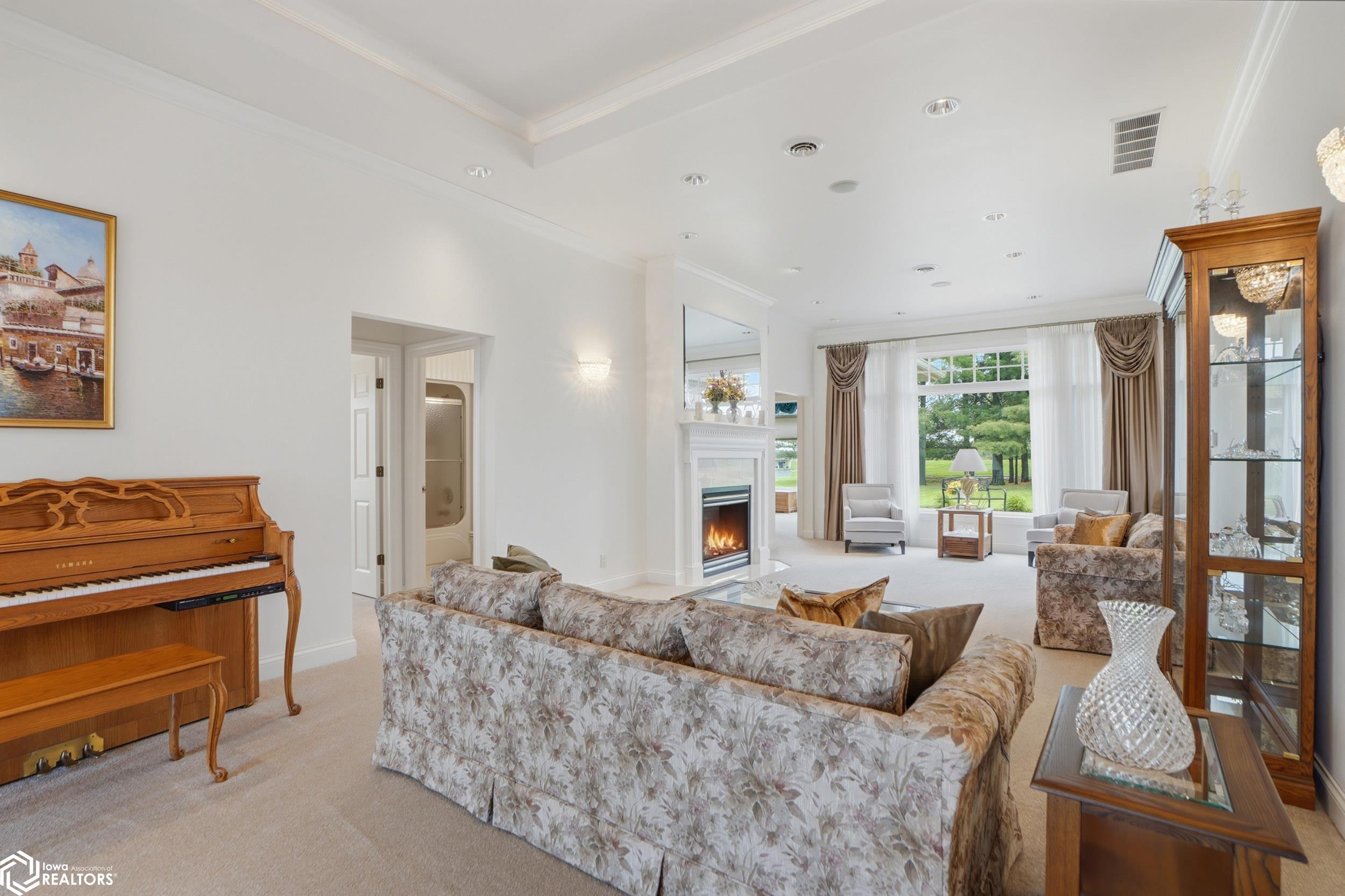 5547 Fairway Drive
